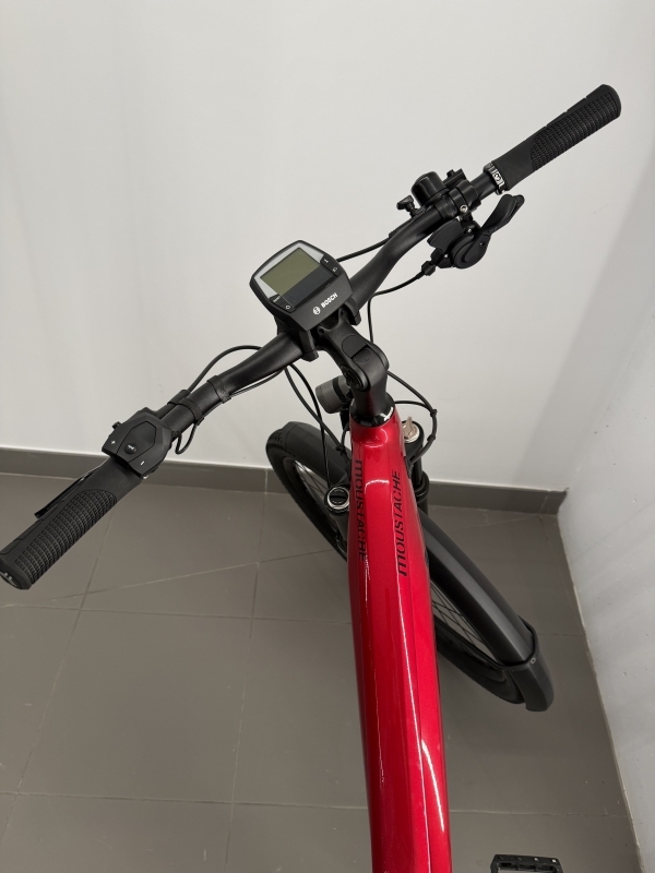 BICICLETA ELÉCTRICA MOUSTACHE, EN EXCELENTE ESTADO, CASI NUEVA