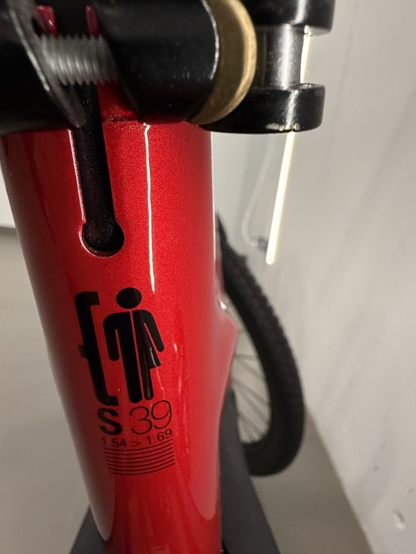 BICICLETA ELÉCTRICA MOUSTACHE SAMEDI 27 XROAD FS, EN EXCELENTE ESTADO, CASI NUEVA